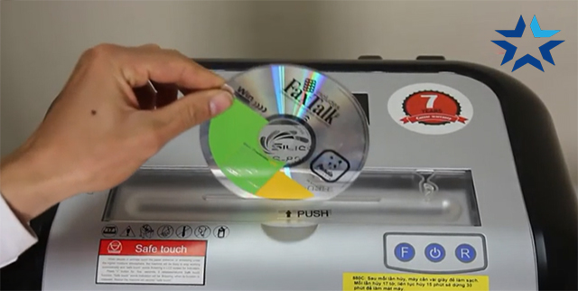 Cách hủy đĩa CD máy hủy tài liệu Silicon PS 880C